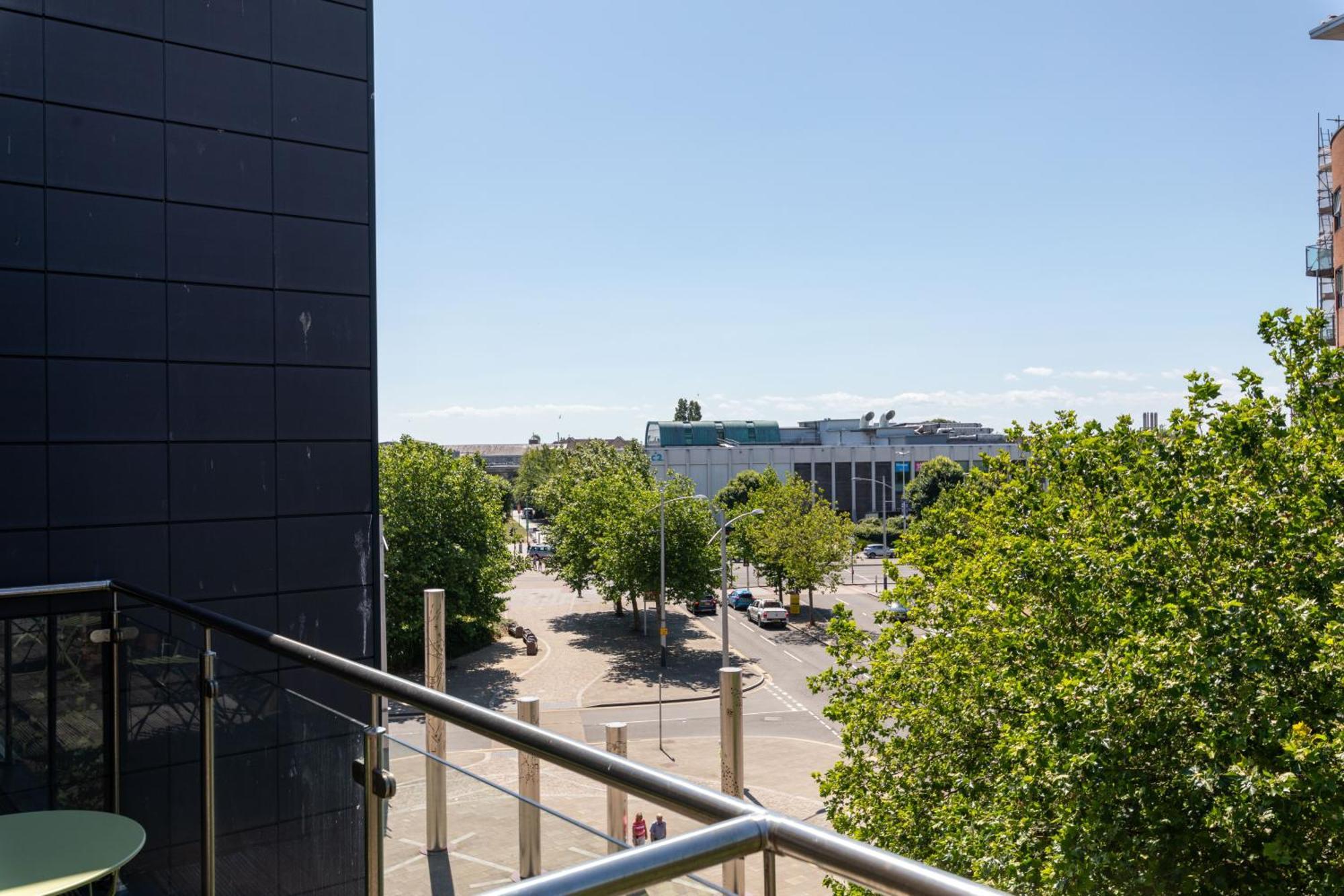 Princess Lofts City Centre Studios With Nespresso Coffee Machines & New Fast Wifi By Stayright Swansea Bagian luar foto