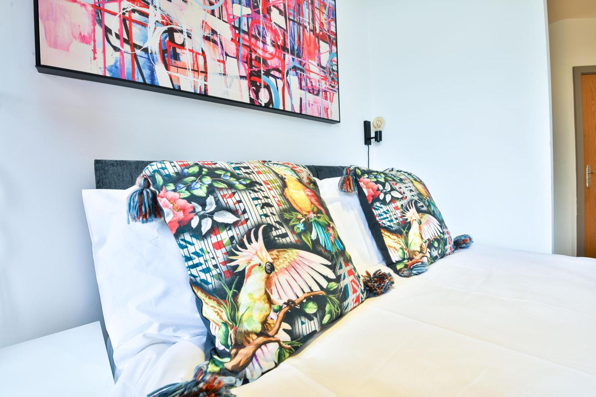 Princess Lofts City Centre Studios With Nespresso Coffee Machines & New Fast Wifi By Stayright Swansea Bagian luar foto