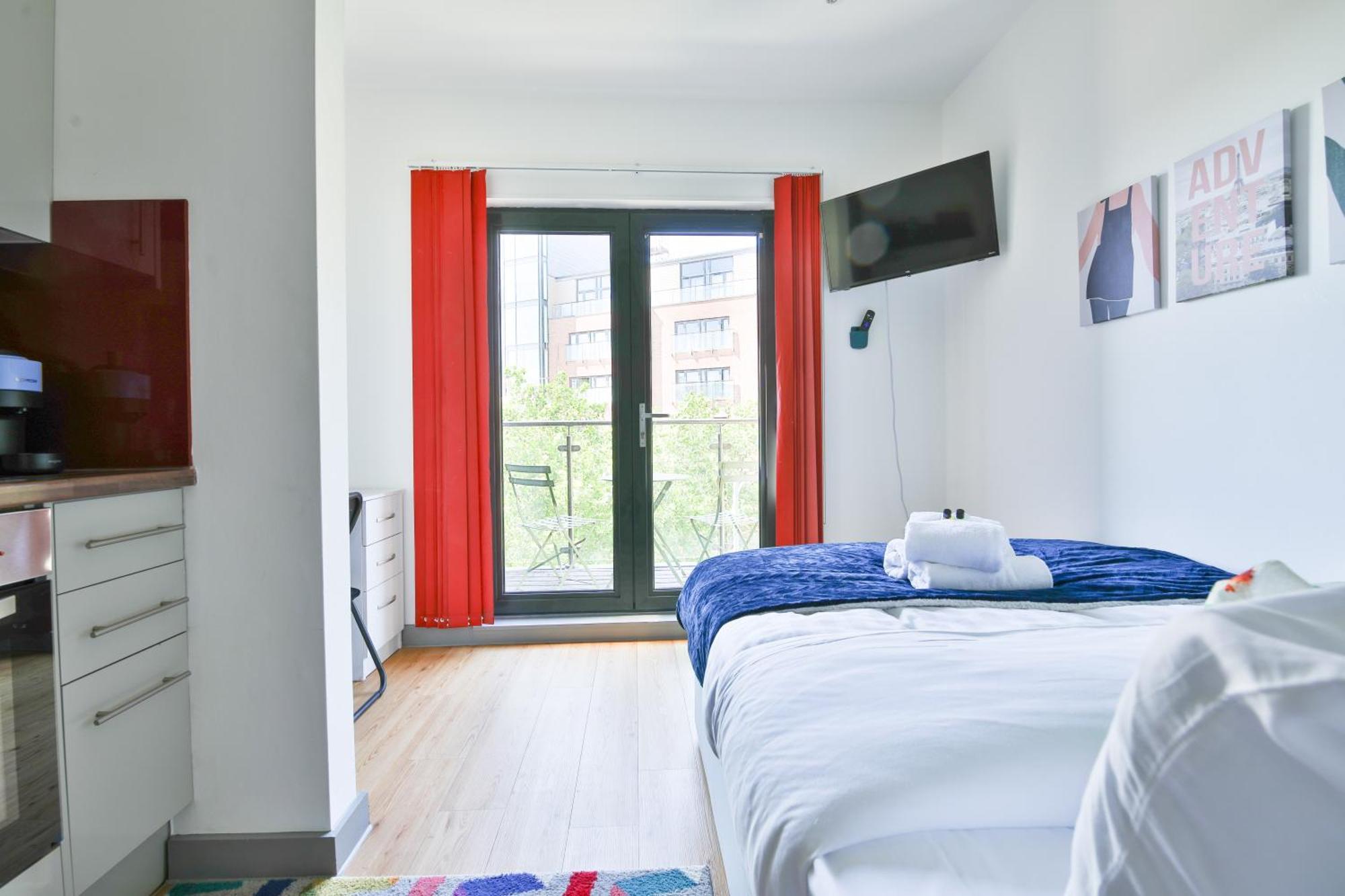 Princess Lofts City Centre Studios With Nespresso Coffee Machines & New Fast Wifi By Stayright Swansea Bagian luar foto